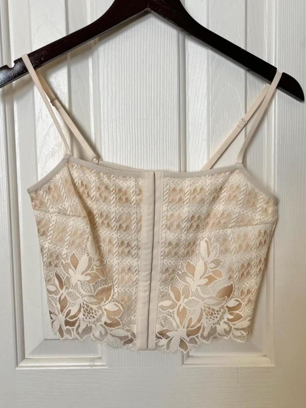 Aerie lace classy old money vibes top